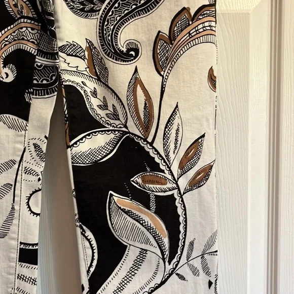 Chico’s So Slimming Ankle Length pants .5 - Picture 3 of 6